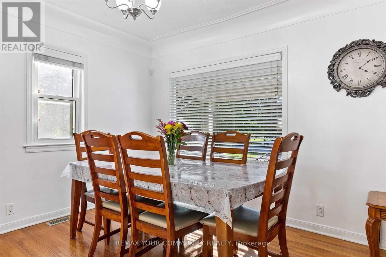 4276 HOWARD AVENUE - 10