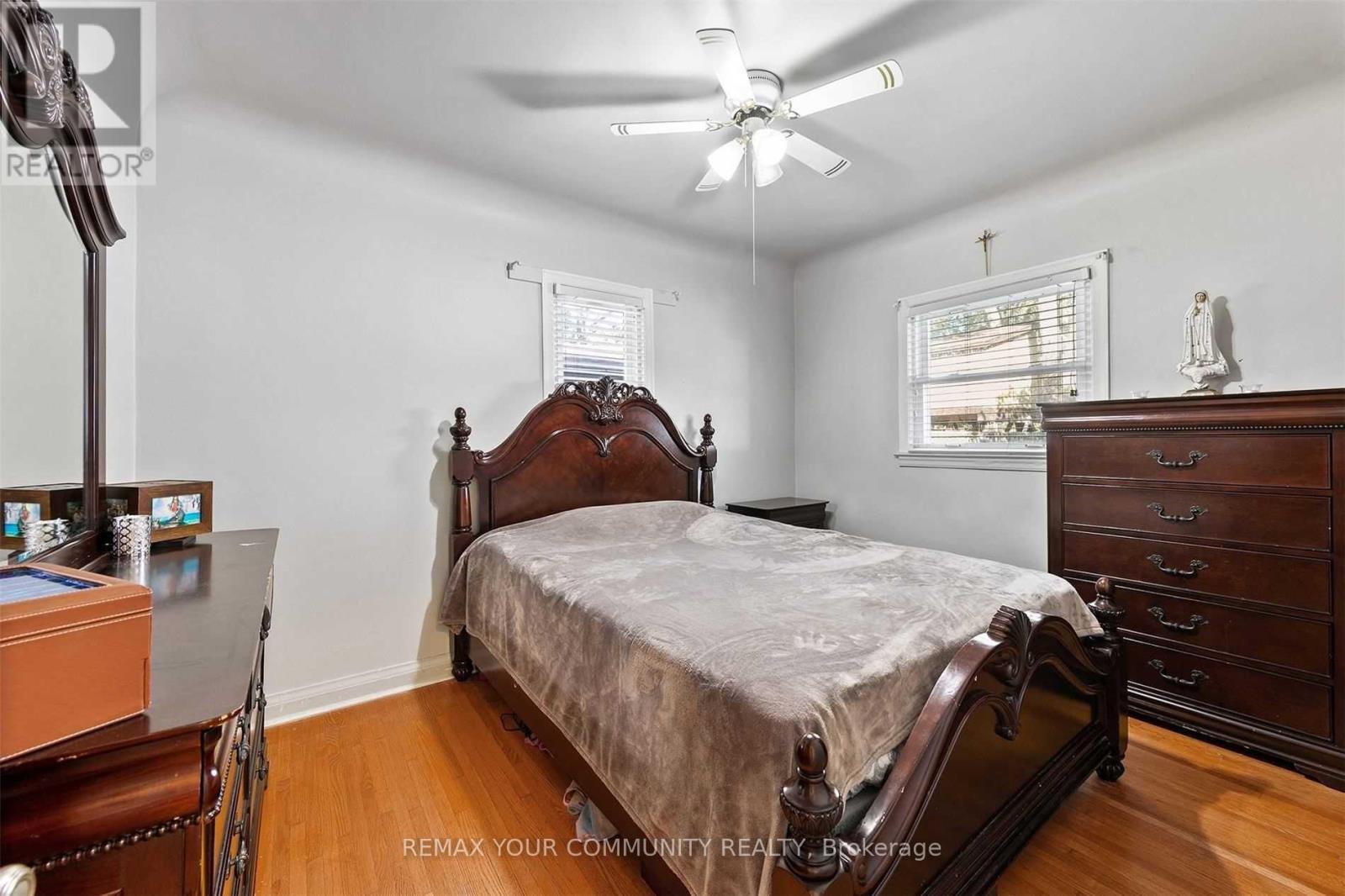 4276 HOWARD AVENUE - 15