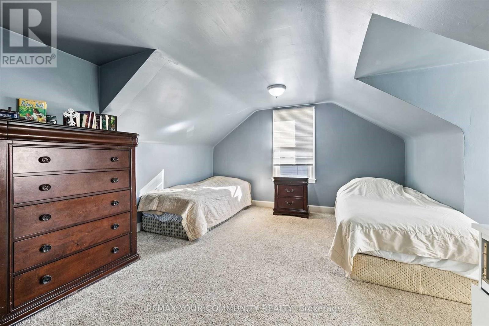 4276 HOWARD AVENUE - 17