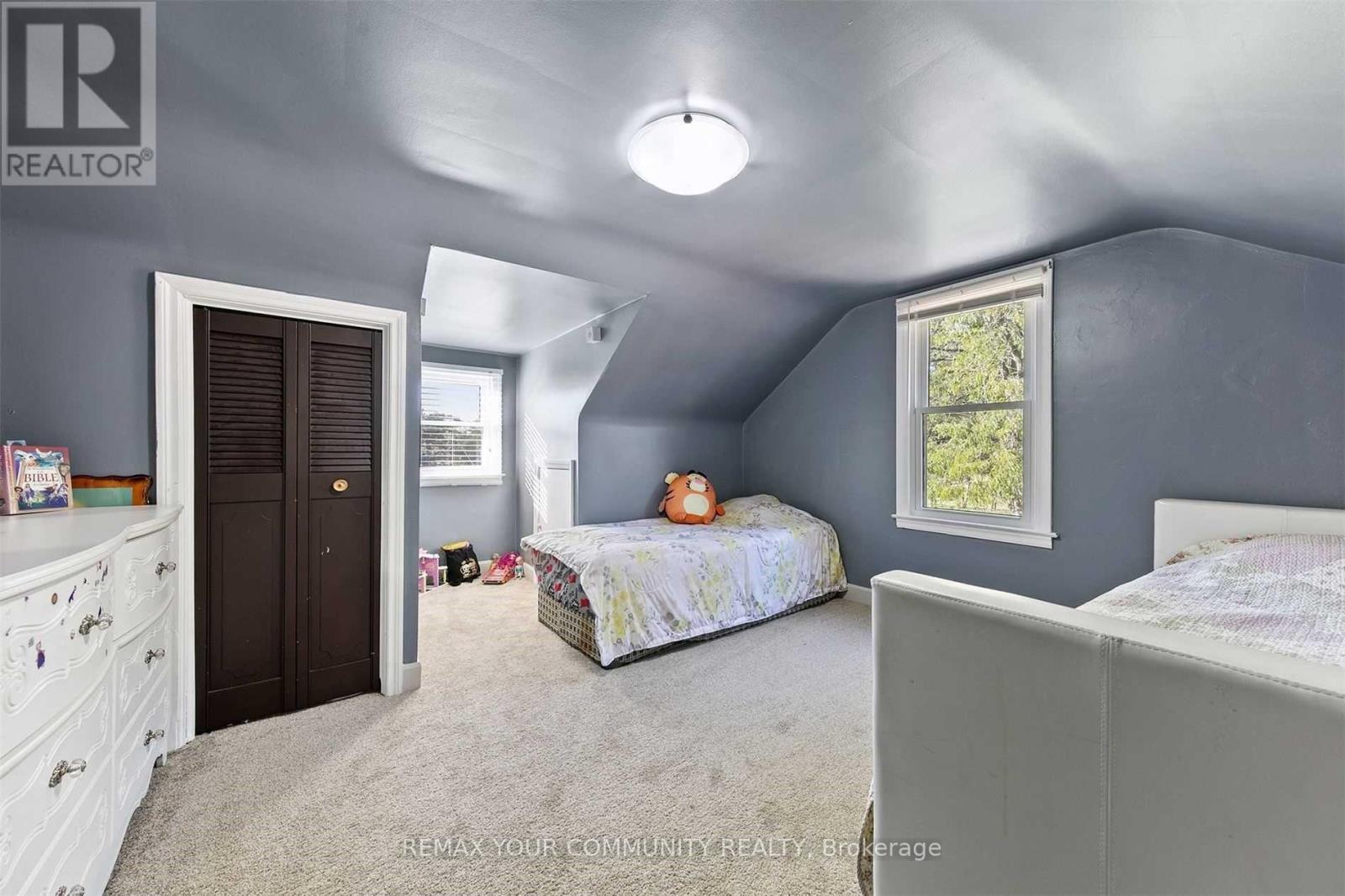 4276 HOWARD AVENUE - 19