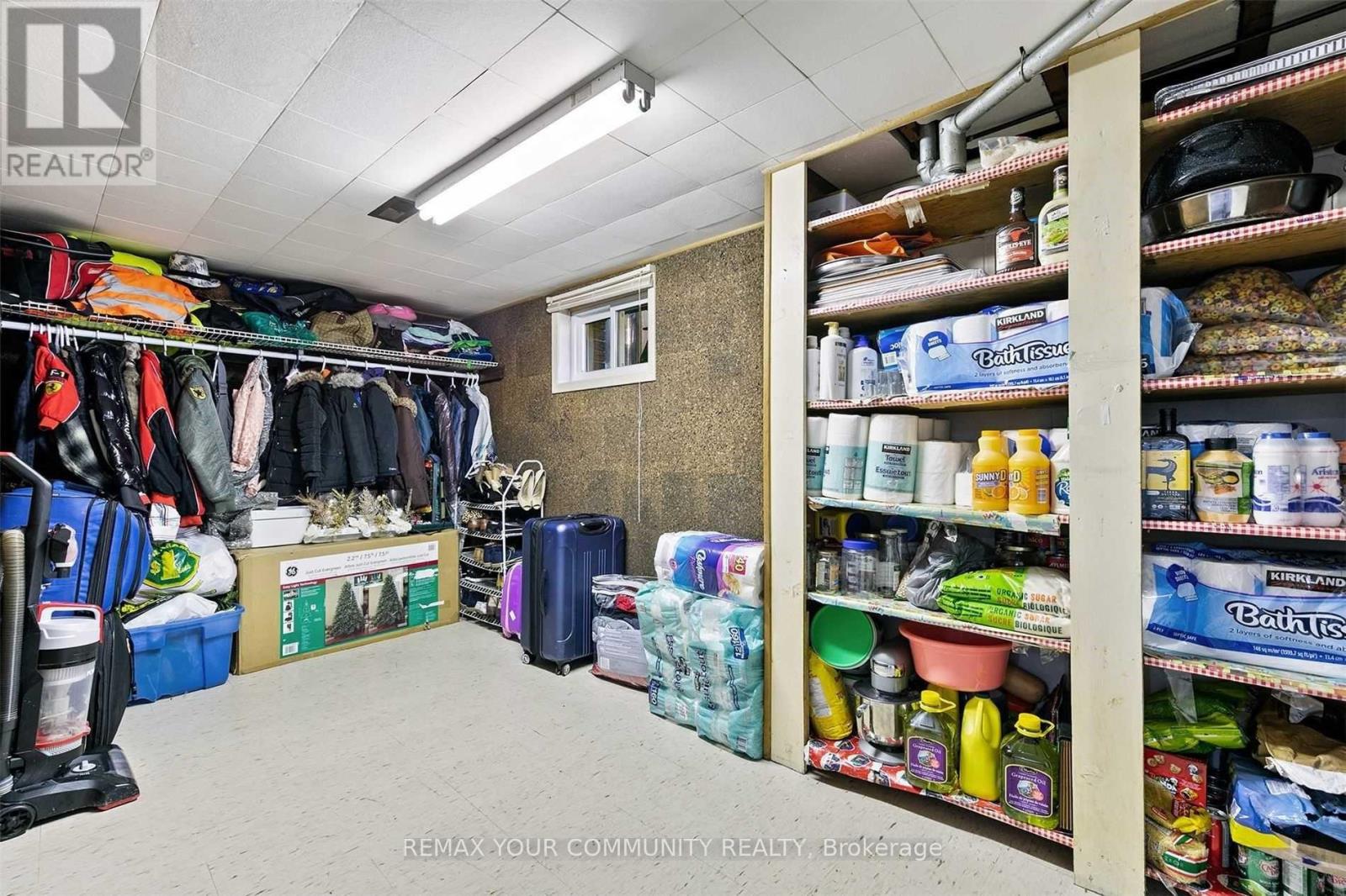 4276 HOWARD AVENUE - 21