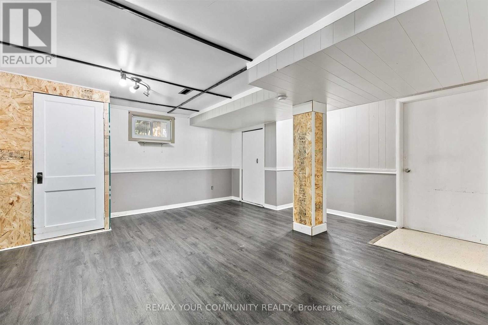 4276 HOWARD AVENUE - 22