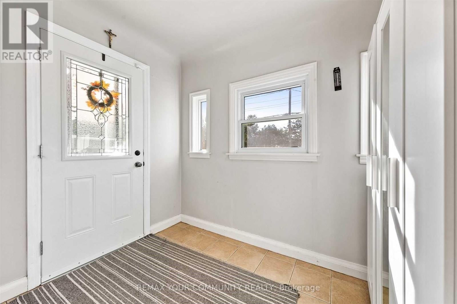 4276 HOWARD AVENUE - 6