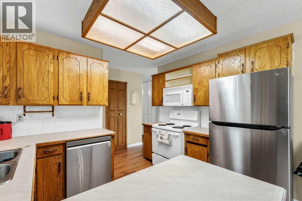 469 19 Street NE - 11