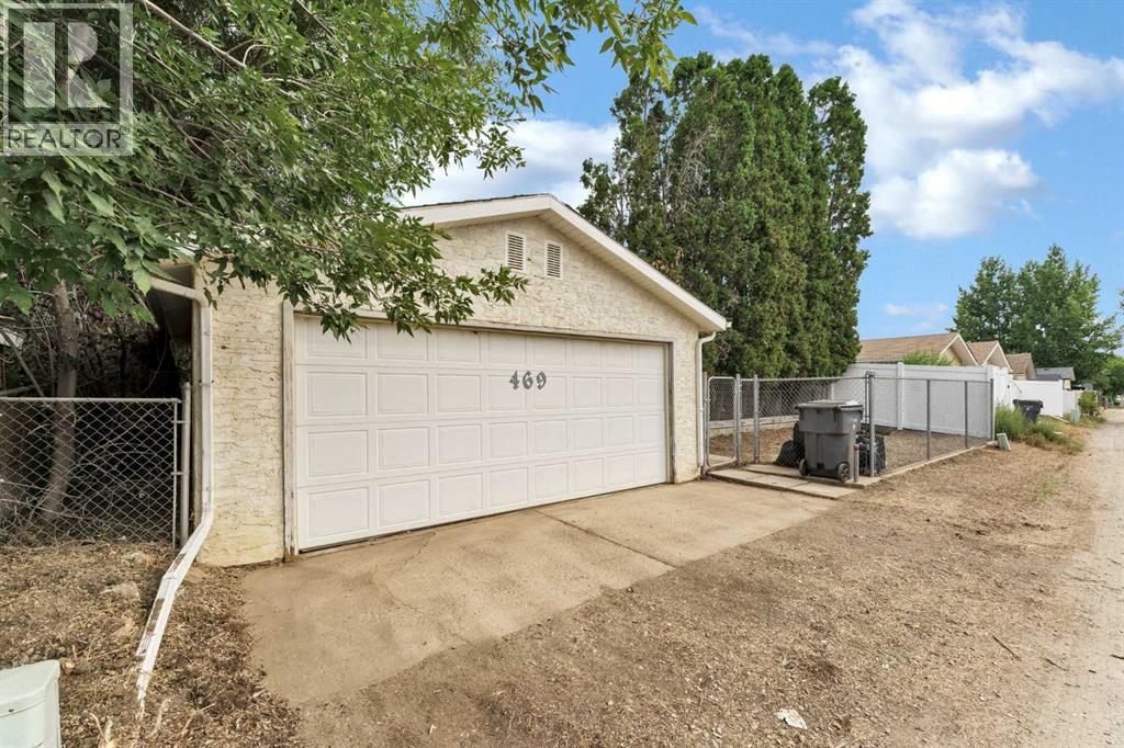 469 19 Street NE - Image 47