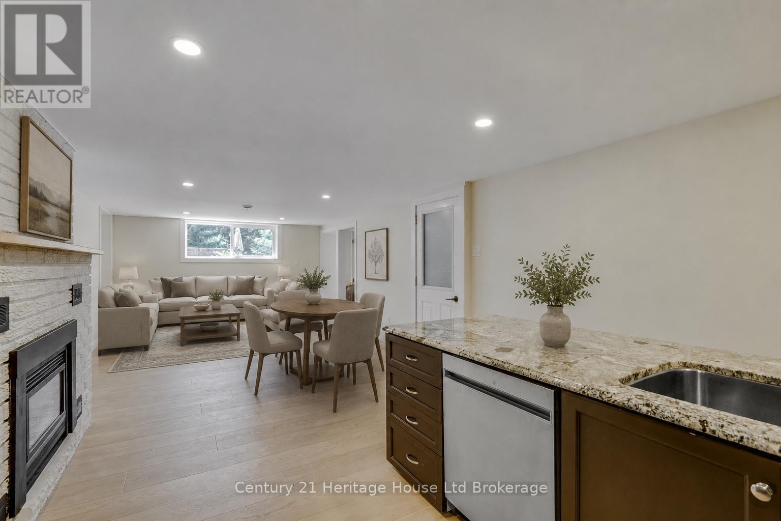 98 MAUD STREET - Image 30