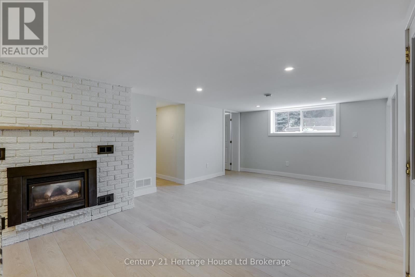 98 MAUD STREET - Image 31