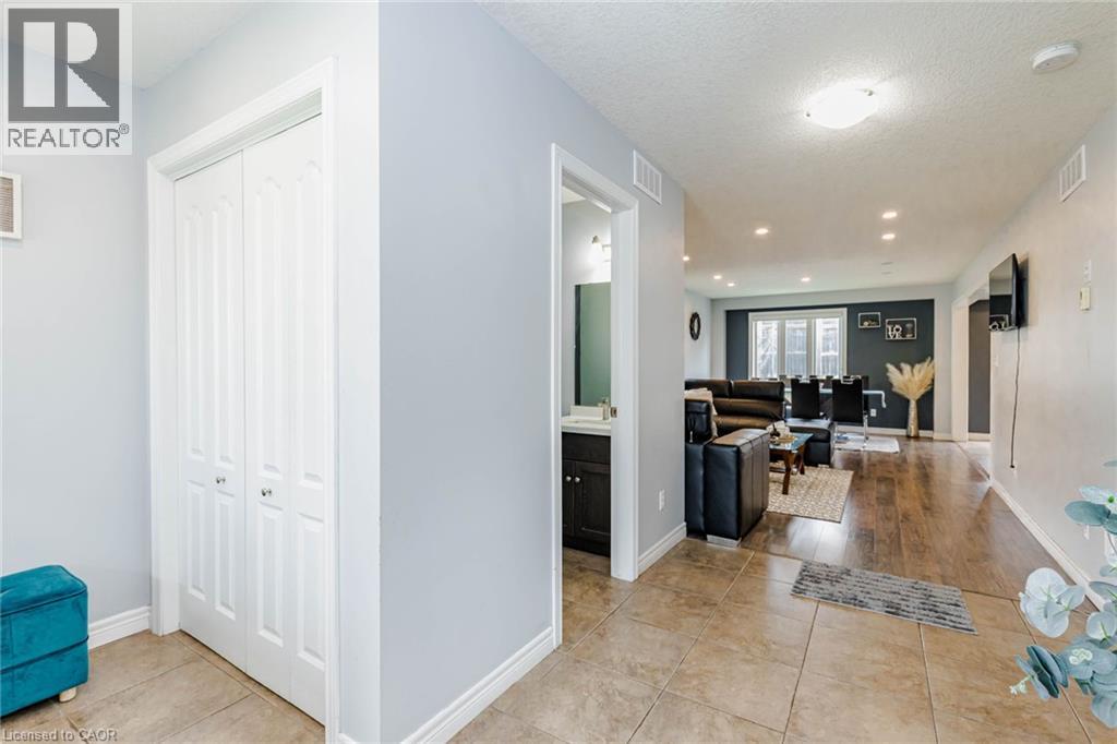 39 WASHBURN Drive - 6