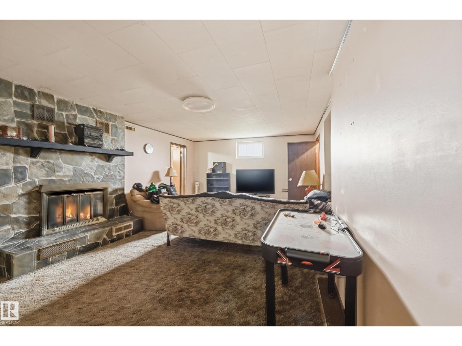 11622 133 Street NW - Photo 18