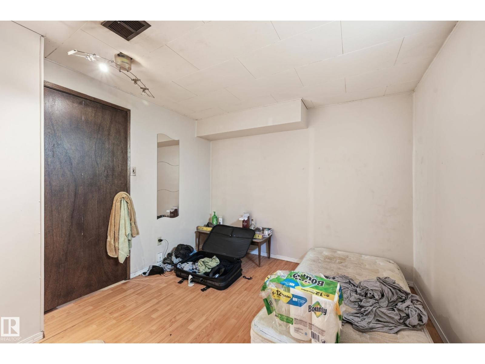 11622 133 Street NW - Photo 22