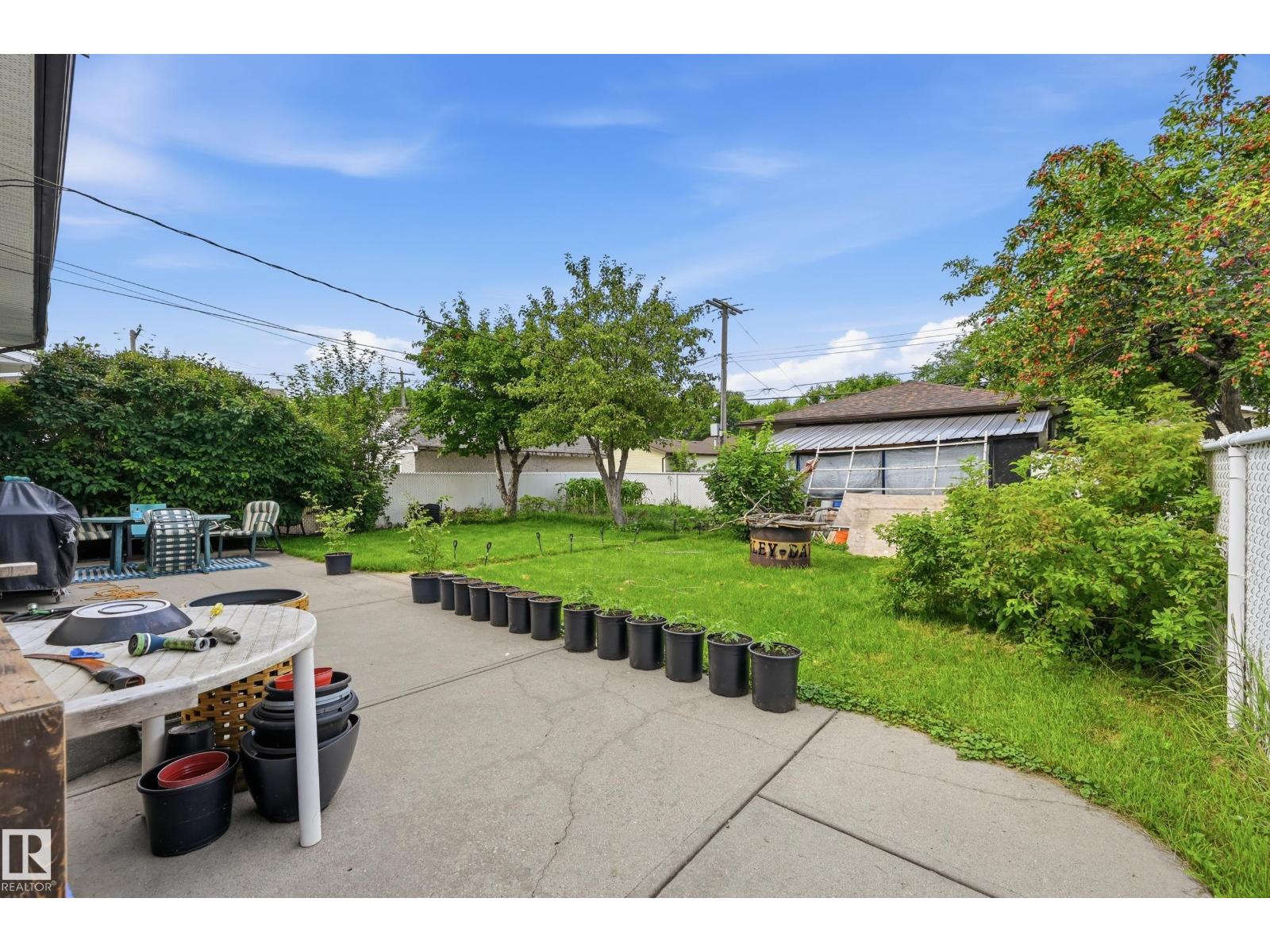 11622 133 Street NW - Photo 27
