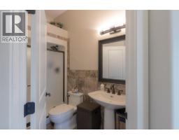 3pc Bathroom - 2571-2575 Abbott Street, Kelowna, BC V1Y9T9 Photo 15