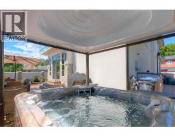 4pc Ensuite bath - 2571-2575 Abbott Street, Kelowna, BC V1Y9T9 Photo 20