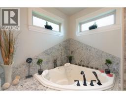 2571-2575 Abbott Street, Kelowna, BC V1Y9T9 Photo 29