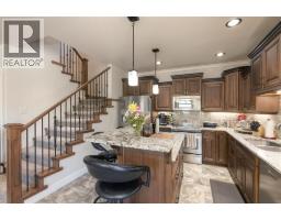 Living room - 2571-2575 Abbott Street, Kelowna, BC V1Y9T9 Photo 10