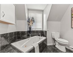 370 Ch. St-antoine, Val Des Monts, QC J8N7H9 Photo 25