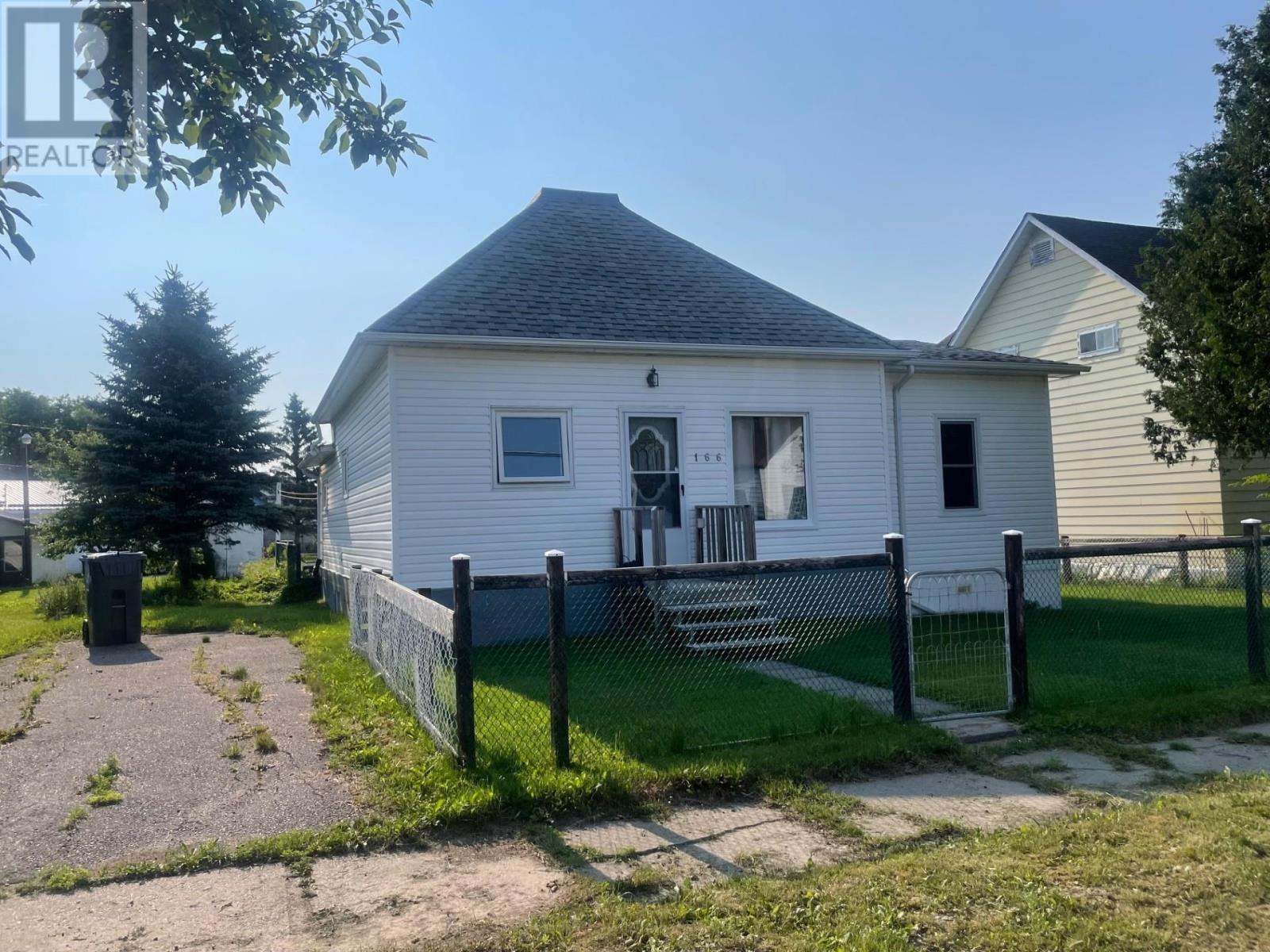 166 Bell ST