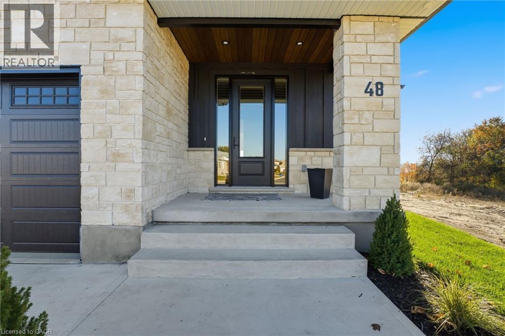 48 REBECCA Drive, Aylmer — photo 2