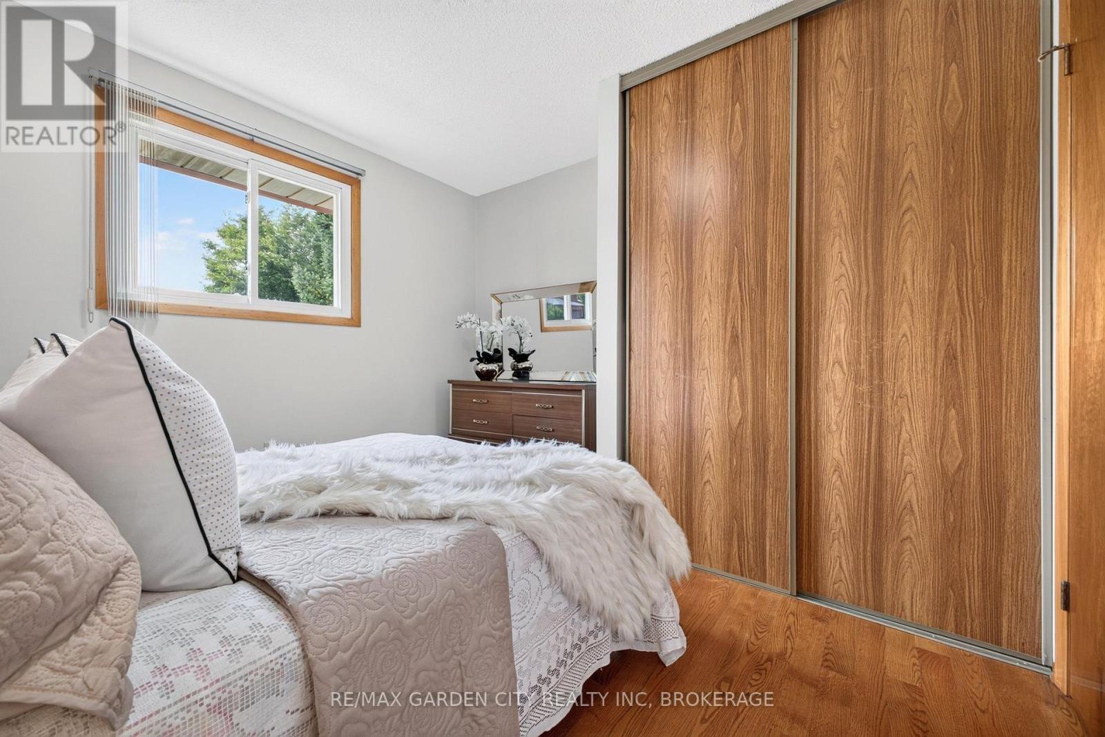 145 ADIS AVENUE - 21