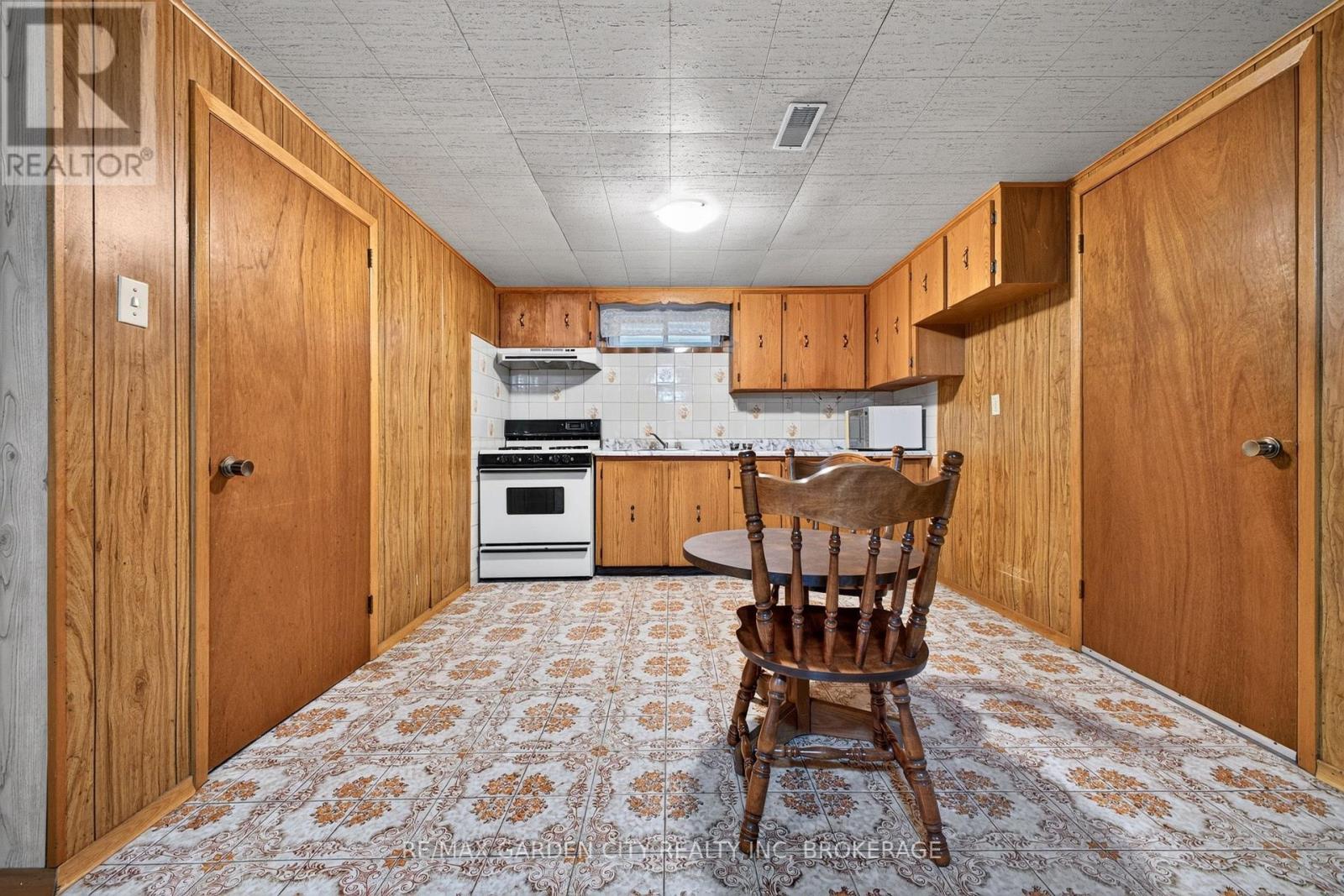 145 ADIS AVENUE - 37
