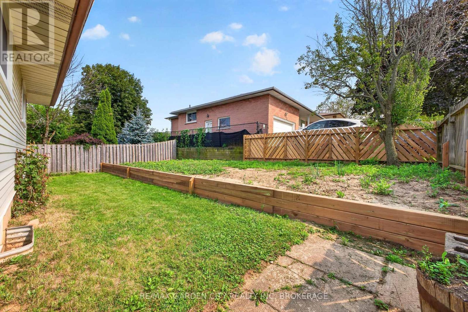 145 ADIS AVENUE - 41