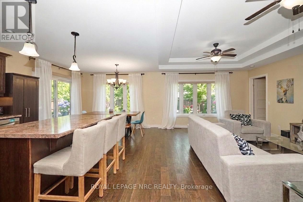171 CLASSIC AVENUE - Image 4