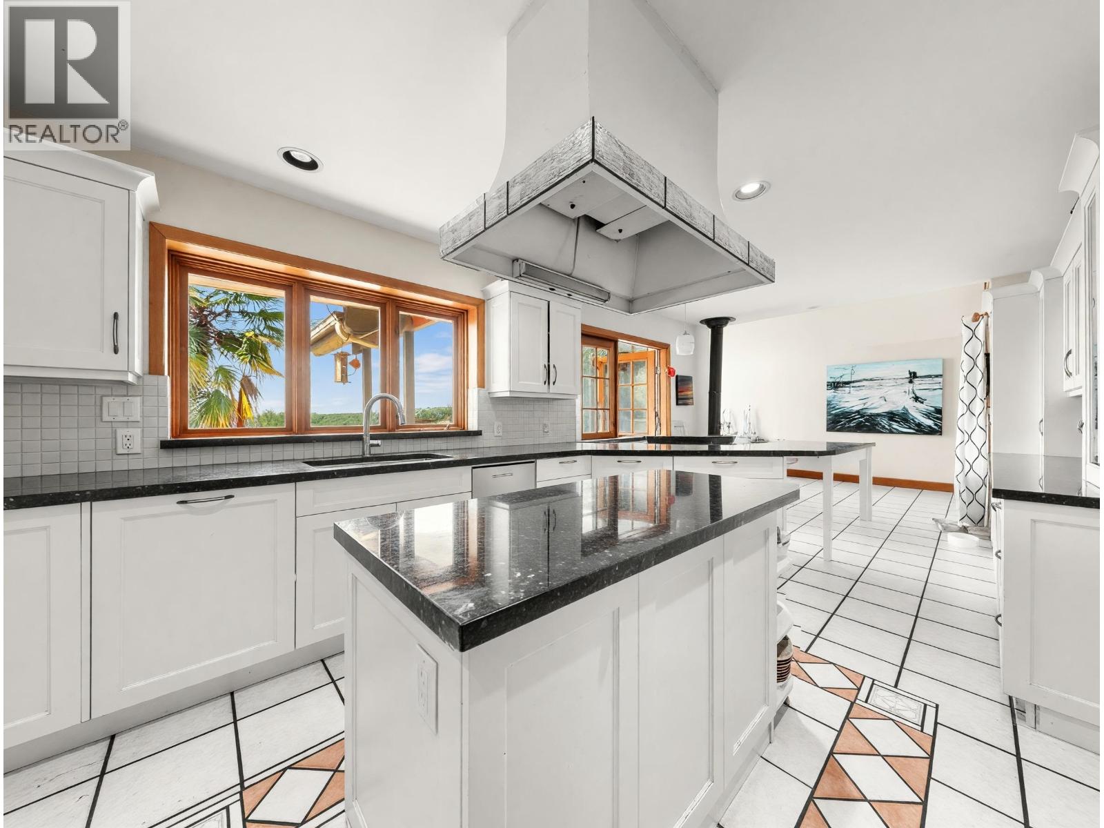 2148 KINGS AVENUE, West Vancouver