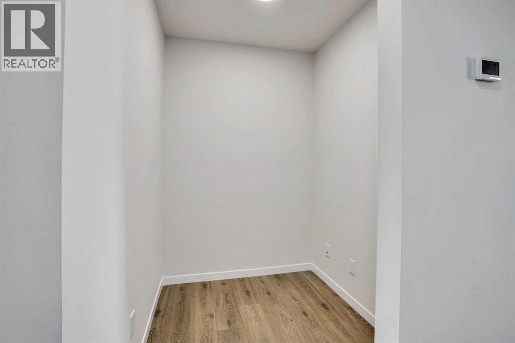 1014 Bayview Rise SW - Image 7