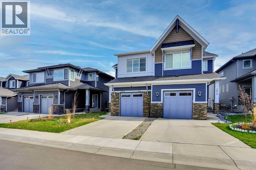 1014 Bayview Rise SW - 3