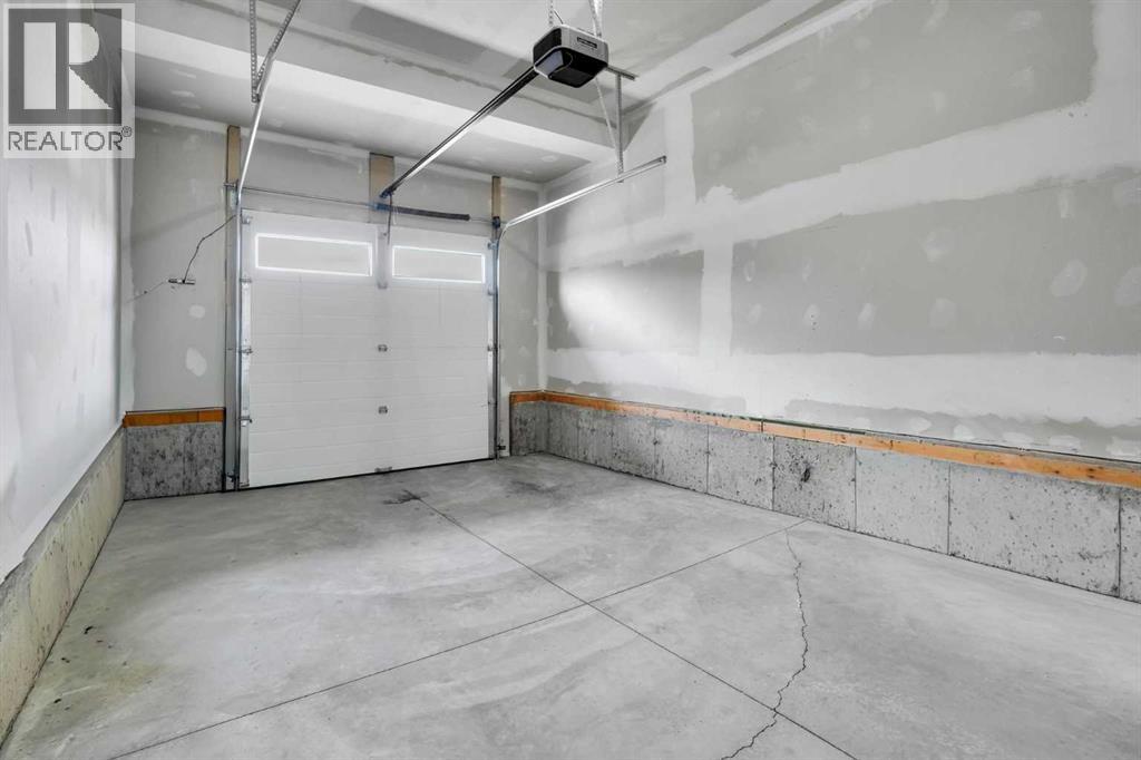1014 Bayview Rise SW - Image 22