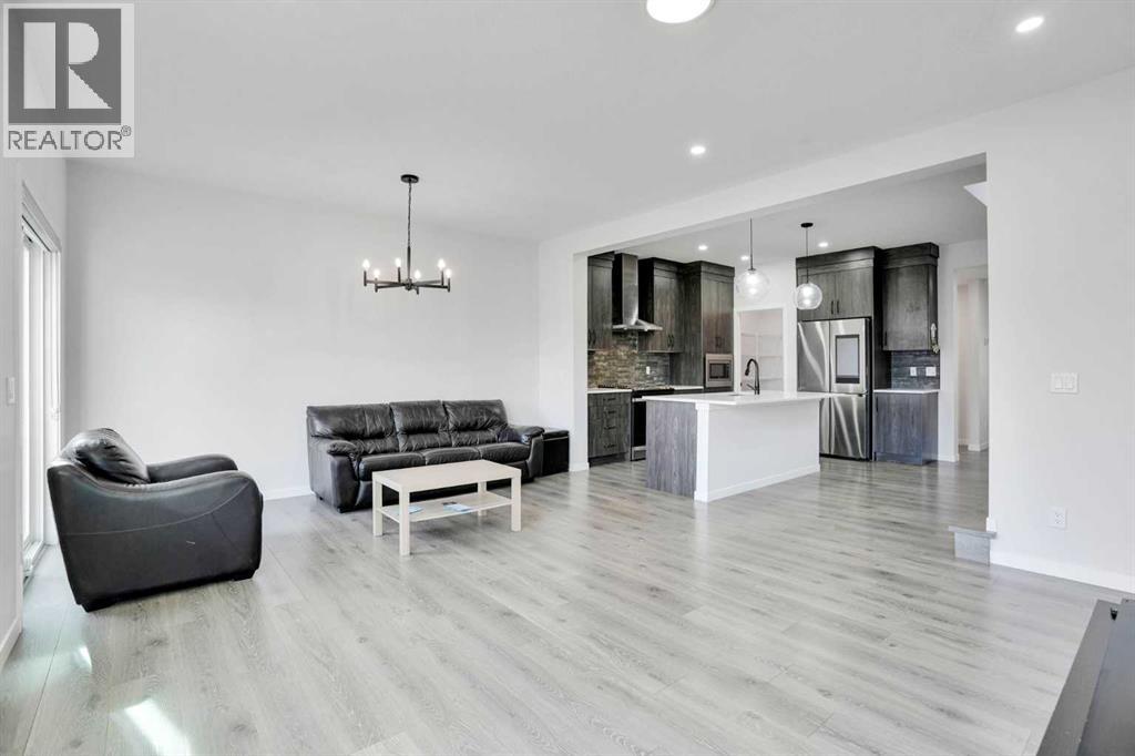 1014 Bayview Rise SW - Image 10