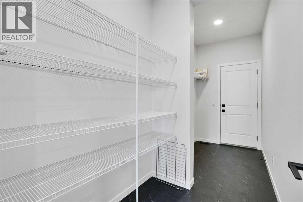 1014 Bayview Rise SW - Image 20