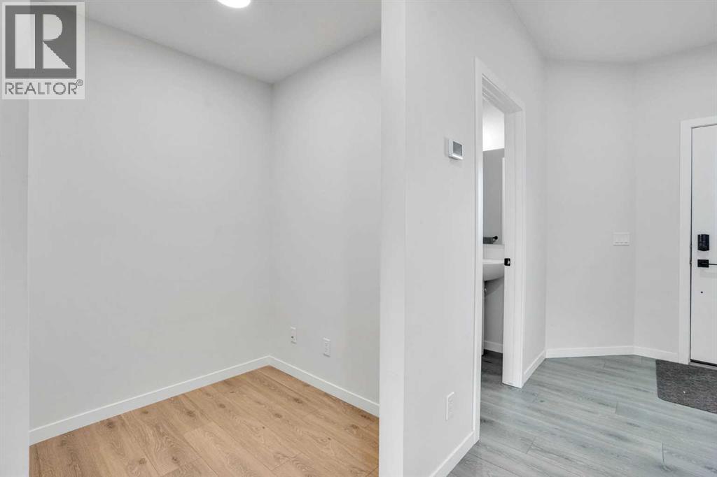 1014 Bayview Rise SW - Image 6