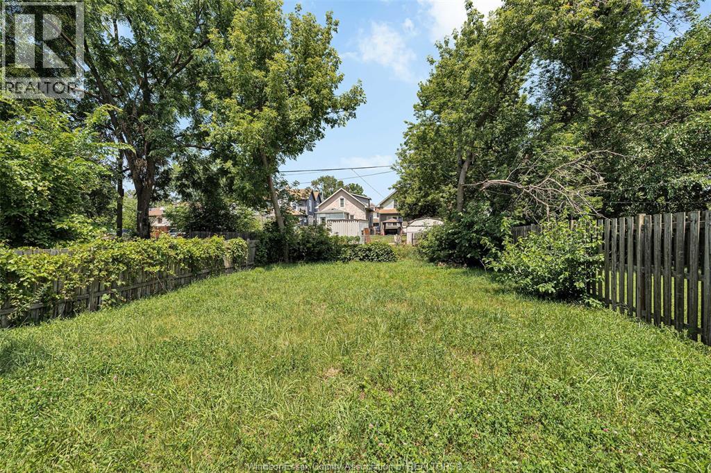 578 BROCK STREET - 29