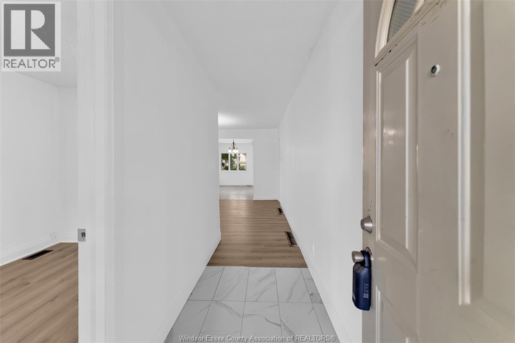 578 BROCK STREET - 6