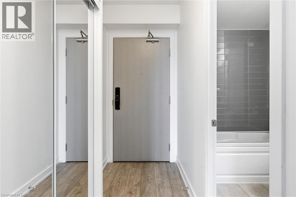 3200 DAKOTA Common Unit# B810, Burlington — photo 3