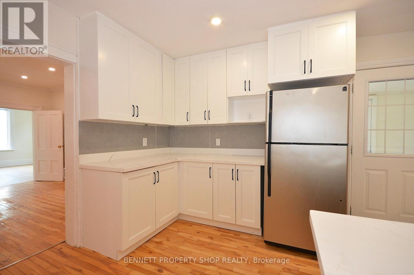 15 DANIEL STREET N - 10