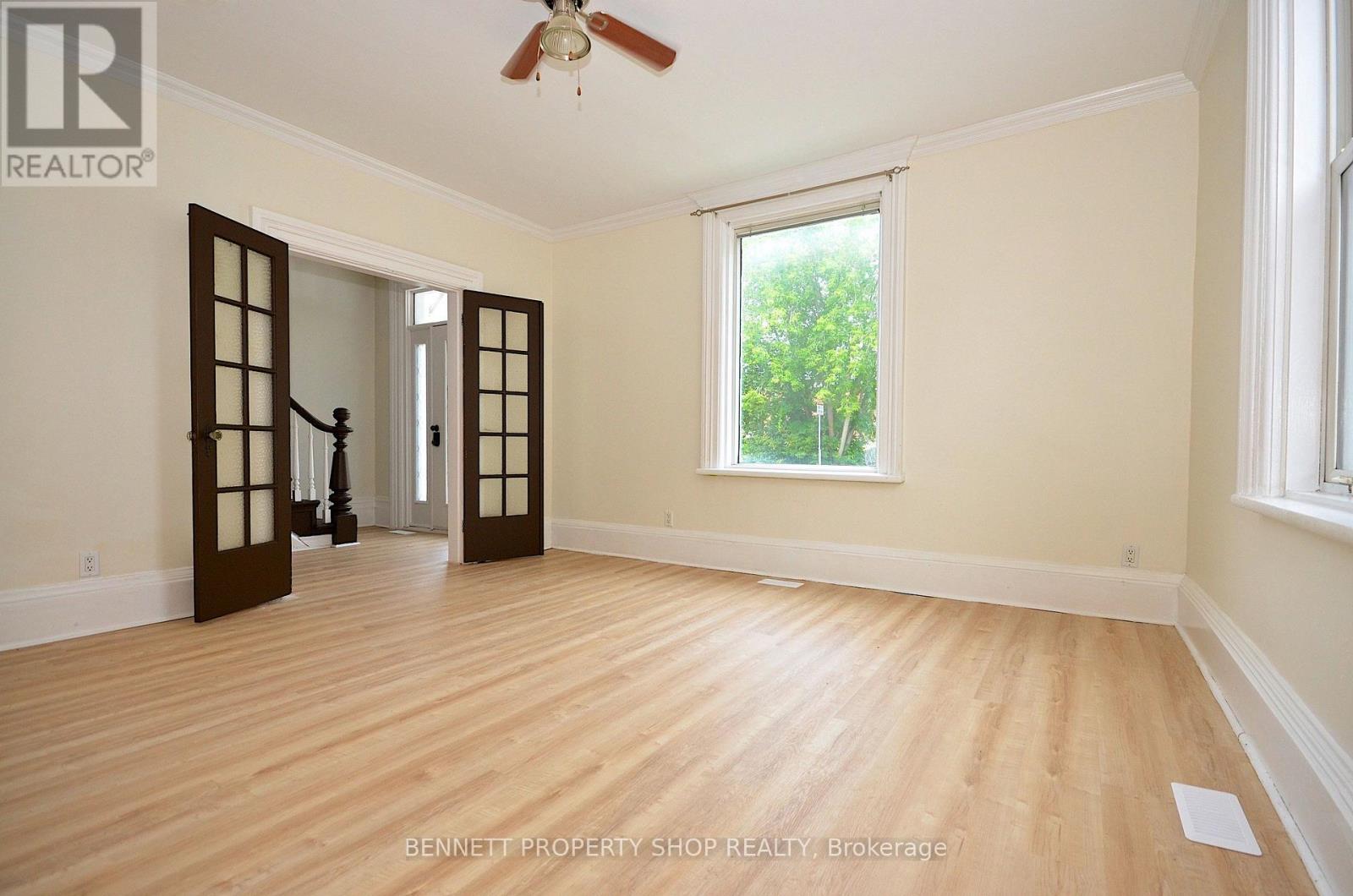 15 DANIEL STREET N - 4