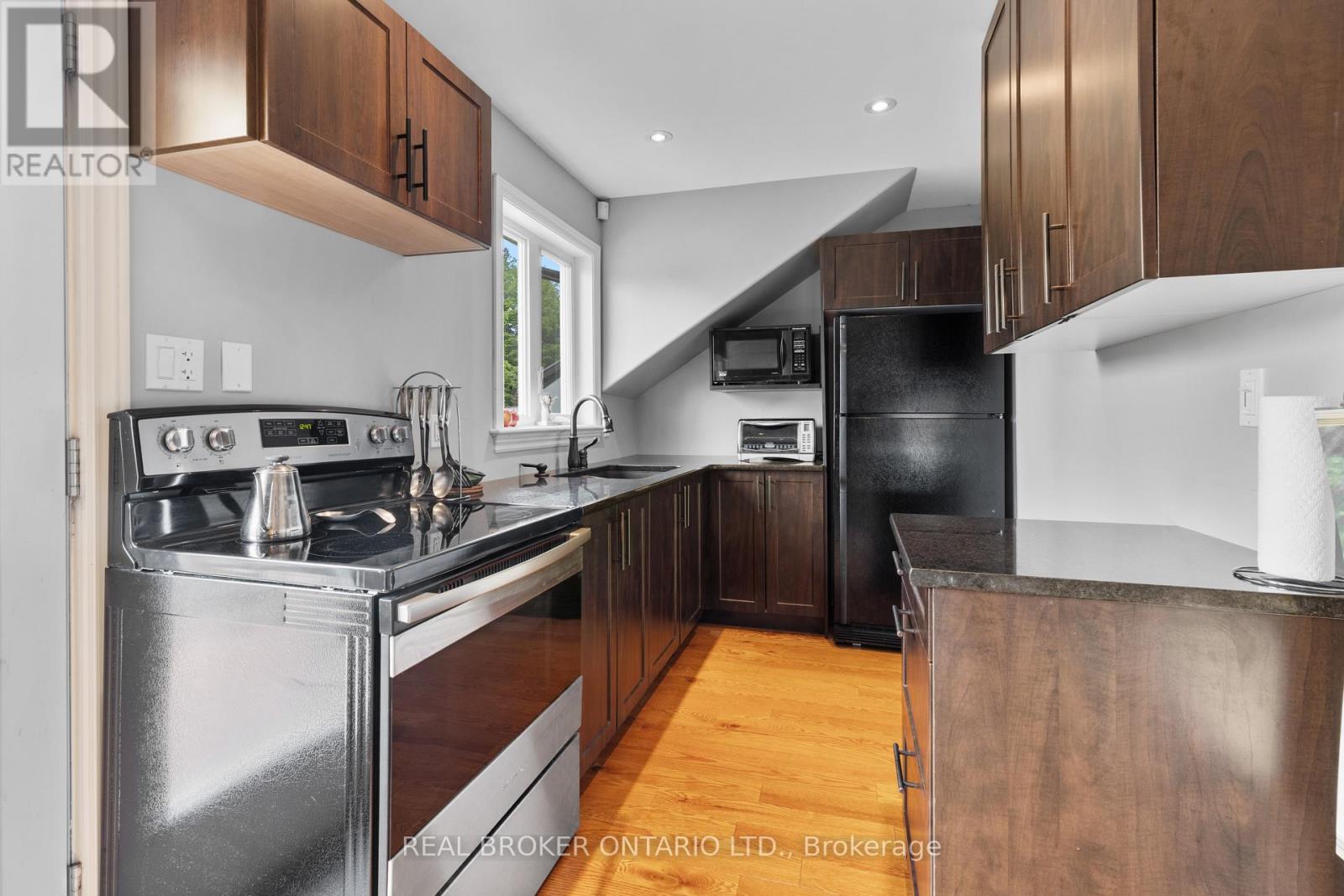 27 GARRISON DRIVE - Image 33