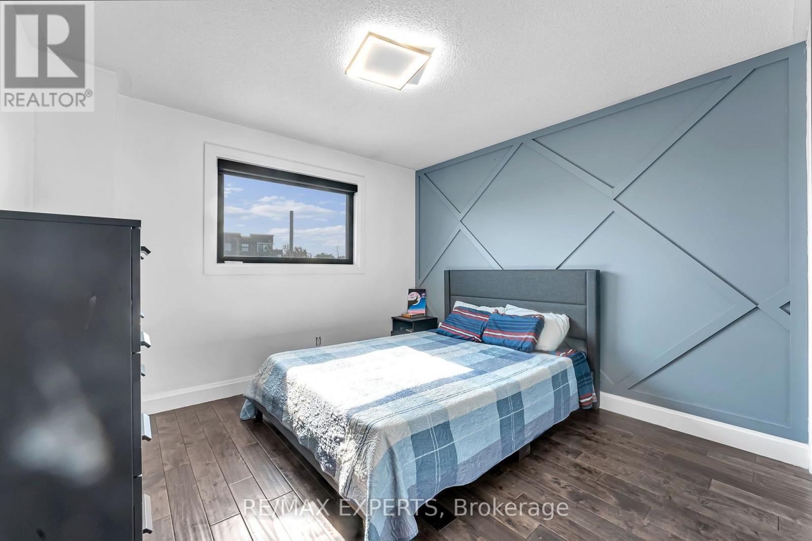 212 BORDEAUX DRIVE - 30