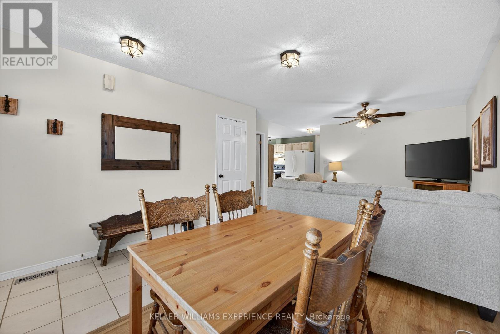 16 LARKIN DRIVE - 10