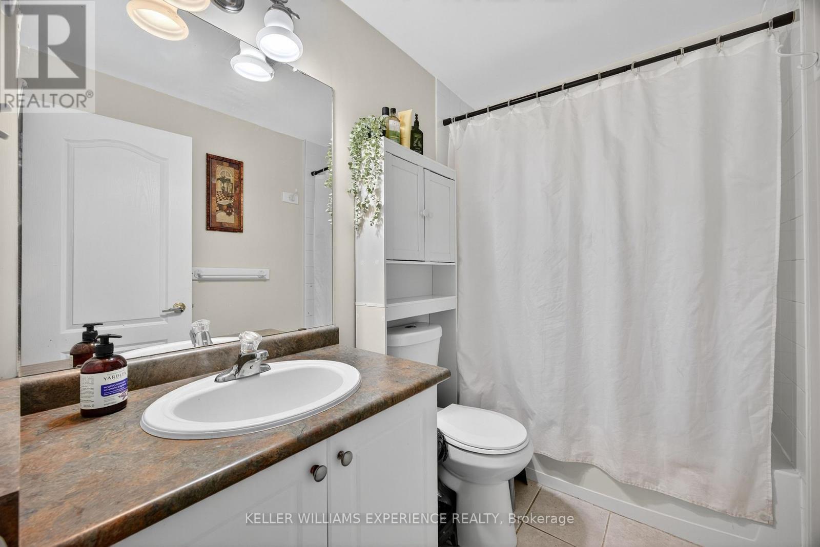 16 LARKIN DRIVE - 33