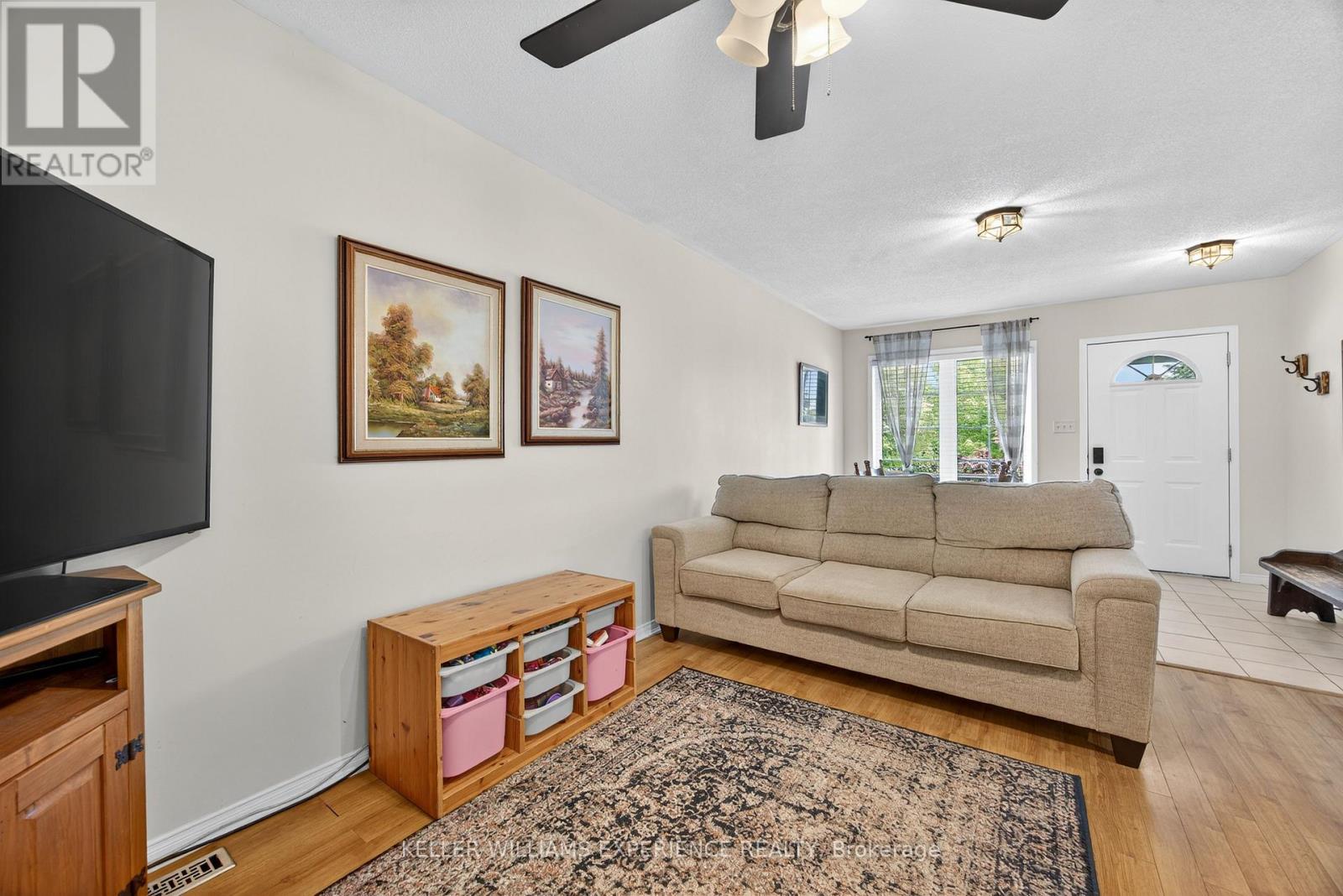 16 LARKIN DRIVE - 6