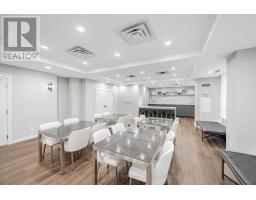 809 - 1 Michael Power Place, Toronto, ON M9A0A1 Photo 7