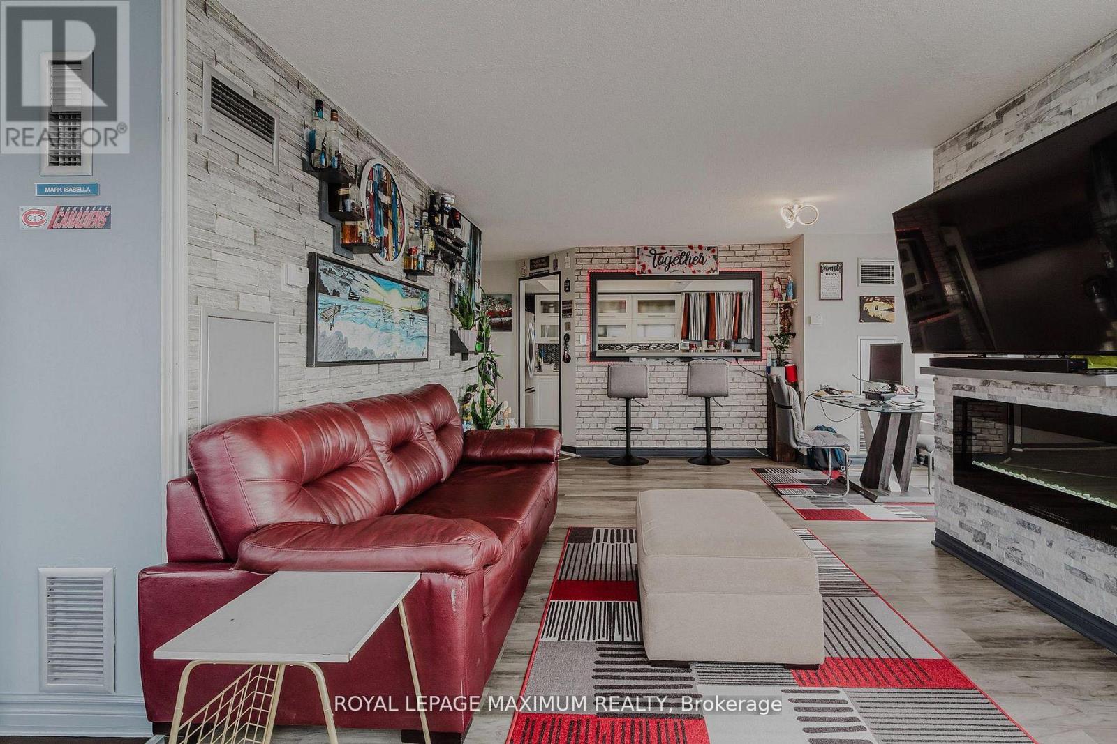#1101 26 HANOVER ROAD - 13