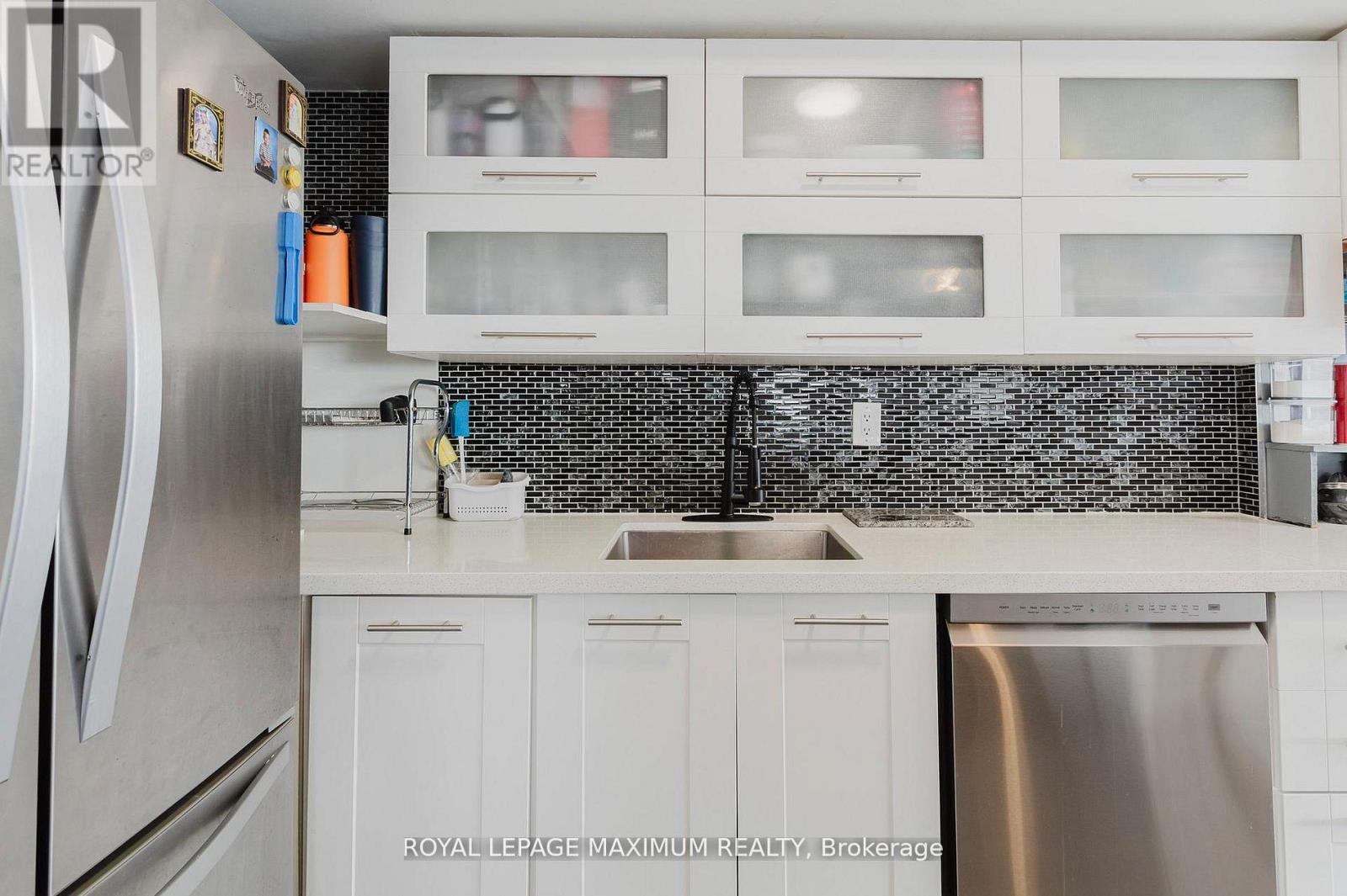 #1101 26 HANOVER ROAD - 7