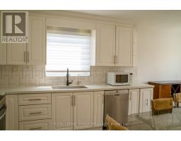 Bedroom 3 - 42 Kingsview Boulevard, Toronto, ON M9R1T8 Photo 6