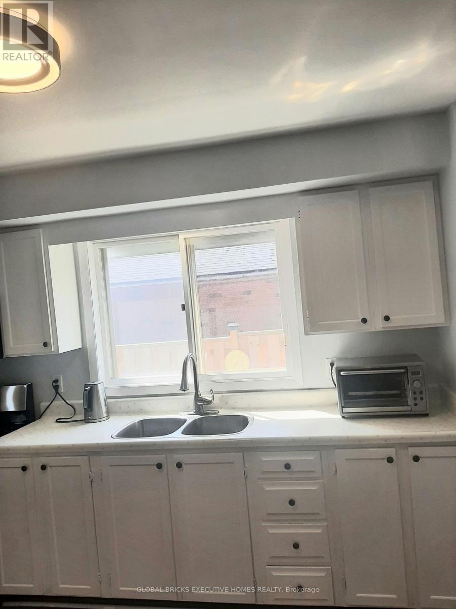 2141 MEADOWBROOK ROAD - 11