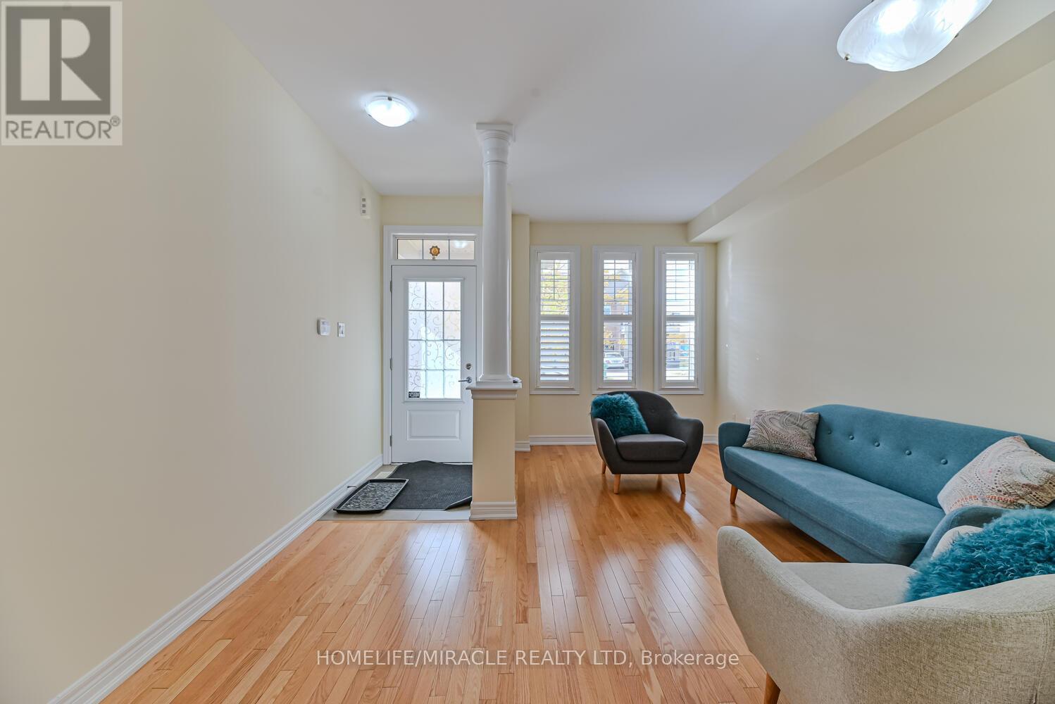 105 SKY HARBOUR DRIVE, Brampton (Bram West) — photo 2