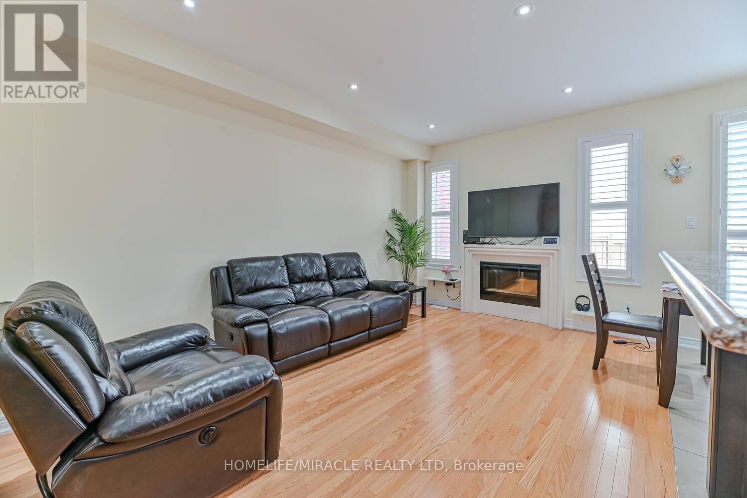 105 SKY HARBOUR DRIVE, Brampton (Bram West) — photo 3